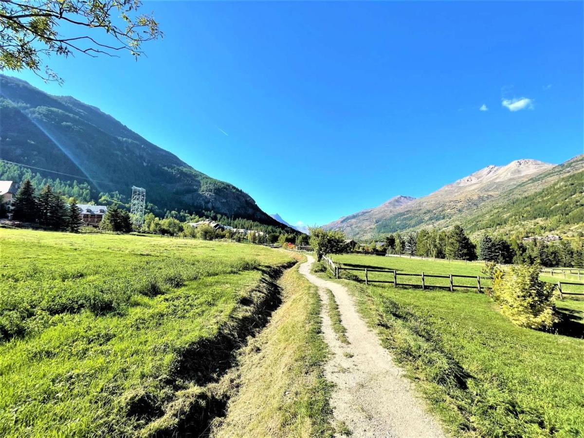 Studio Renove Pres Des Pistes, Parking, Cuisine Equipee - Fr-1-330F-63 塞尔舍瓦利埃 外观 照片
